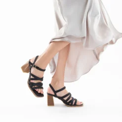 Vanessa Wu Sandales Miranda Noires A Multibrides Tressees Et Talon Haut Outlet