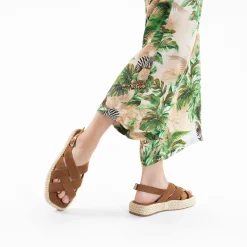 Vanessa Wu Sandales Plateformes Linda A Brides Croisees Camel Sale