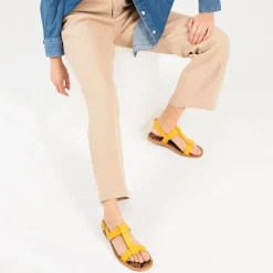 Vanessa Wu Sandales Plates Astrid Jaunes Outlet