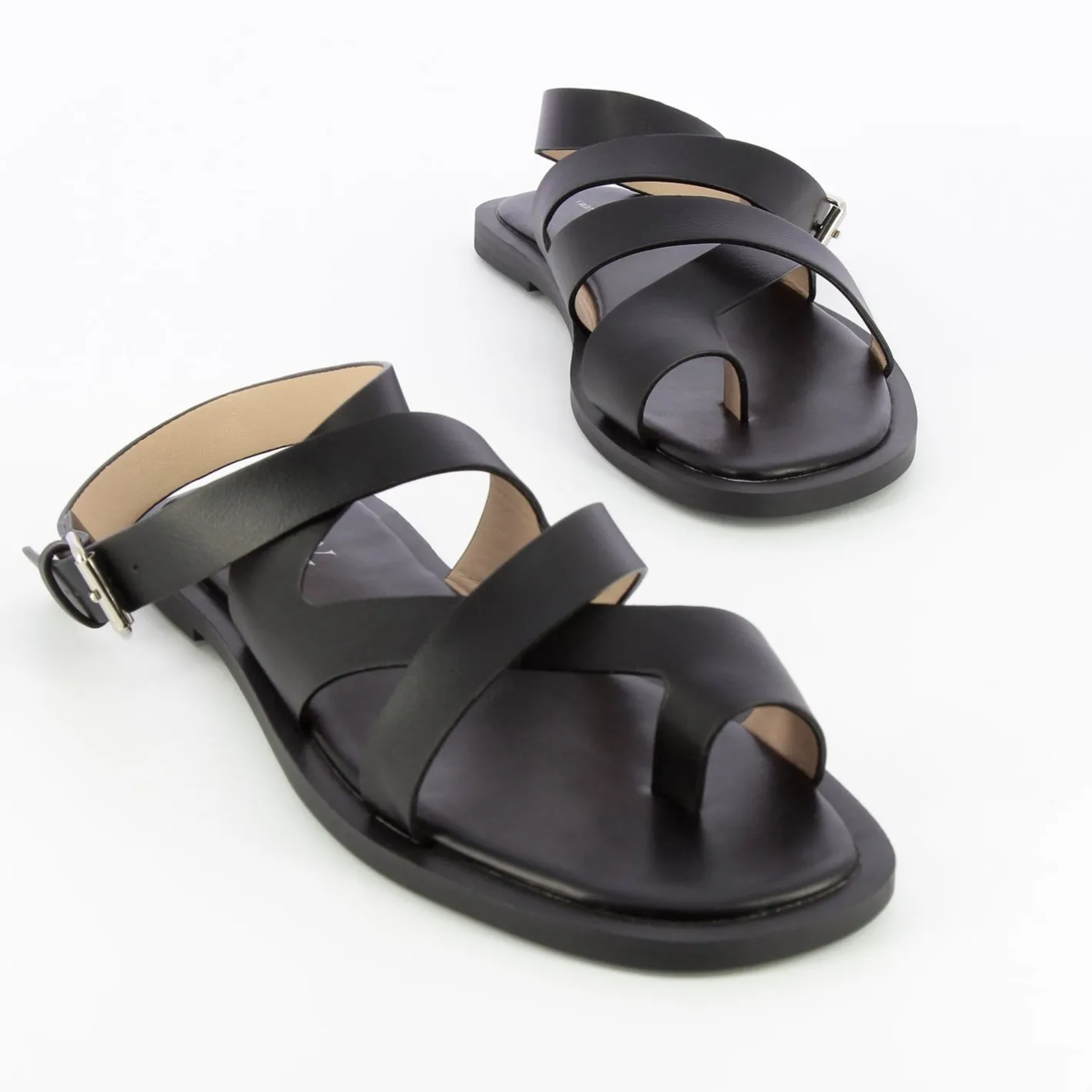 Vanessa Wu Sandales Plates Magali Noires A Passe-Pouce Best